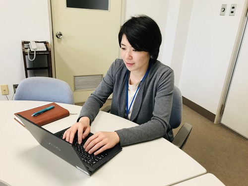 岡田真理子さん Iターン 大田市教育魅力化コーディネーター 大田市定住prサイト どがどが ｕターン ｉターン情報マガジン